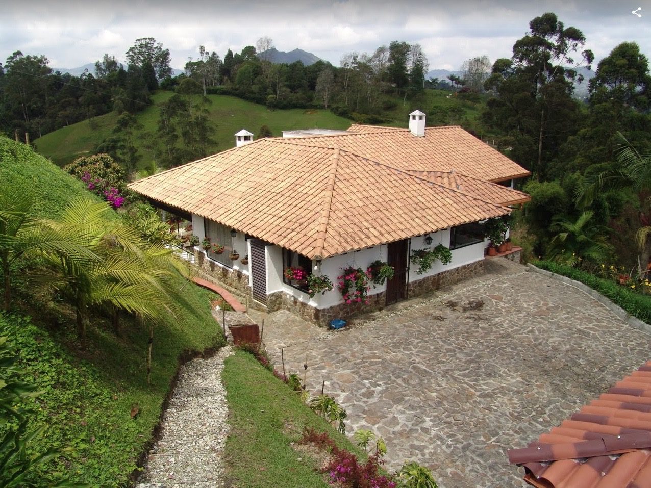 Gated Country Home Close to Airport