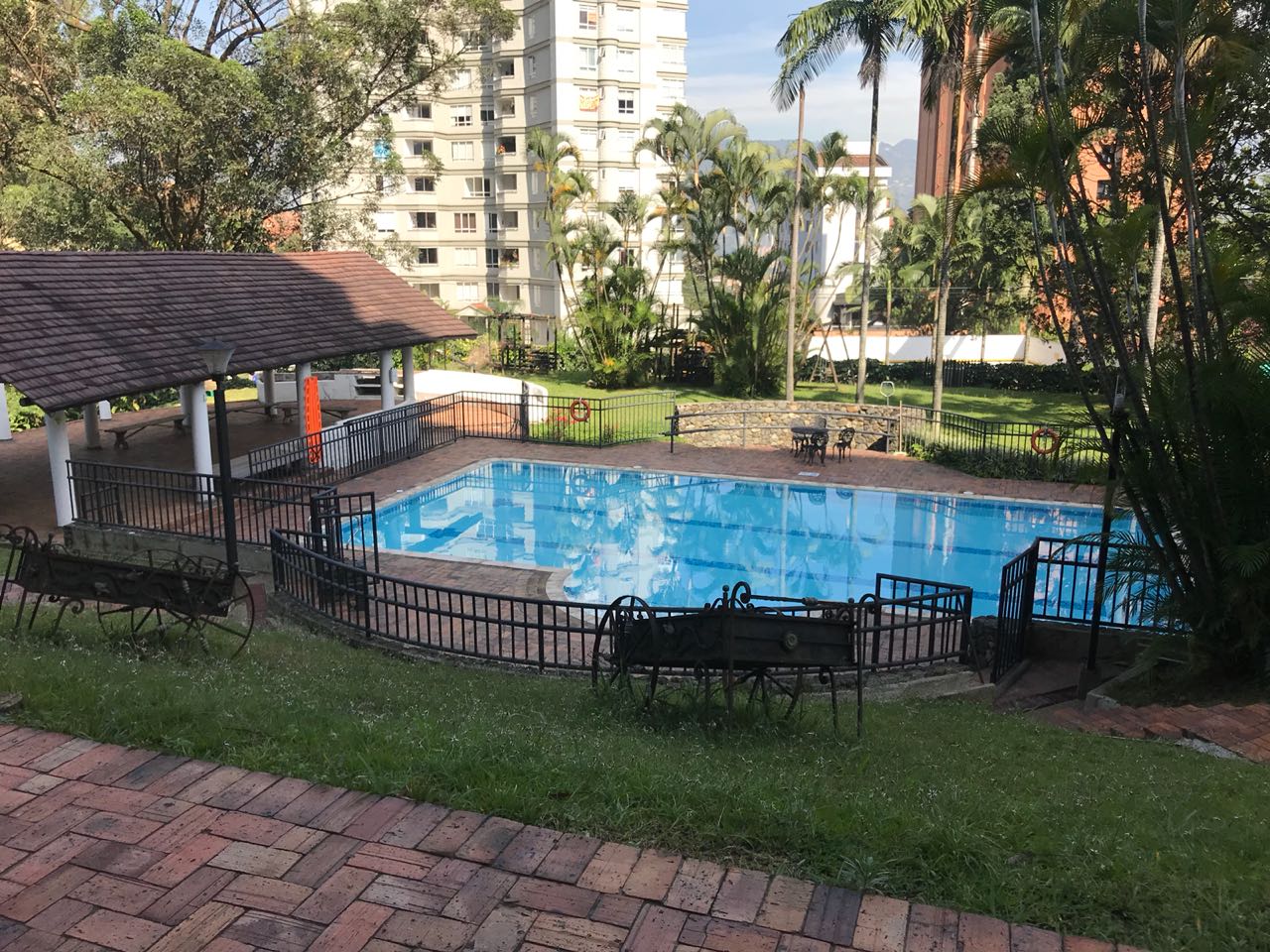 4800 sq ft El Poblado Apartment With Views, Resort Style Pool, and Private Jacuzzi 4800 sq ft El Poblado Apartment With Views, Resort Style Pool, and Private Jacuzzi