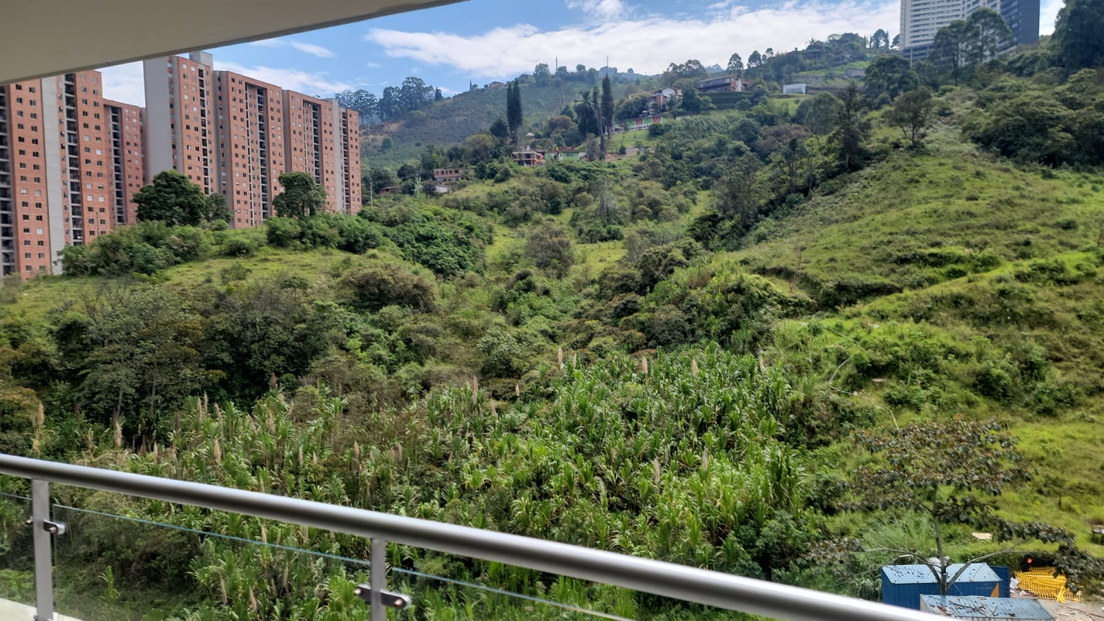 Brand New Sabaneta 10th Floor Condo With Green Views, Pool and Great Amenities Brand New Sabaneta 10th Floor Condo With Green Views, Pool and Great Amenities