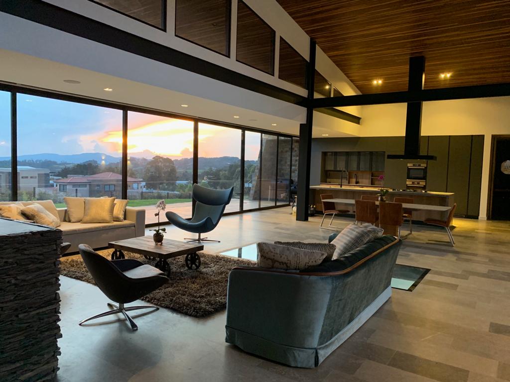 Incredible, Like-New Modern Design Home in Alto de Las Palmas of Envigado With Luxury Swimming Pool and Sunset Views