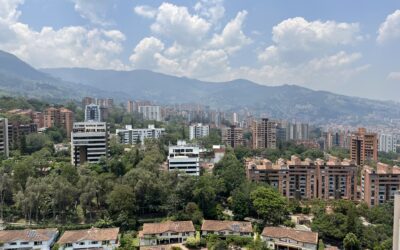 title 18th Floor, Near Penthouse El Poblado 4BR Apartment With Just One Unit Per Floor and Skyscraper Views