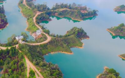 title Ready-To-Build 1/4 Acre Waterfront Guatape Lot In Gated Community – Includes Water, Electric, and Commercial Zoning For Airbnb