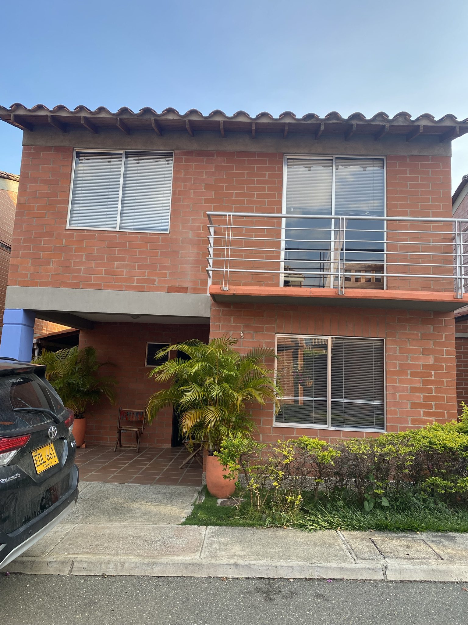 Two-Level, 3BR Gated Community Home In Santa Fe de Antioquia With Backyard Pool and Low Carrying Costs Two-Level, 3BR Gated Community Home In Santa Fe de Antioquia With Backyard Pool and Low Carrying Costs