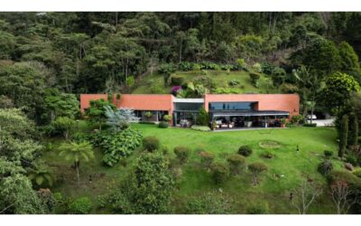 title 440m2 Luxury Home In Alto de Las Palmas on 1.63 Acre Lot – Exclusive Gated Community of 12 Homes