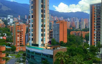 title 10th Floor El Poblado 3BR Apartment With Two Units Per Floor and Complete Amenities