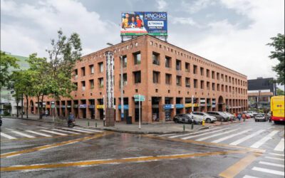 title Airbnb Short Term Rental Suite Steps From Parque Lleras and El Poblado Entertainment- Luxury Finishing’s, Turnkey, and High Occupancy – Ideal For An Investor