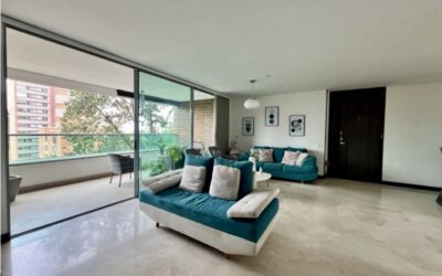 title Centrally Located 3BR El Poblado Apartment – Nine Year Old Building With Open Kitchen, Amenities, and Large Balcony