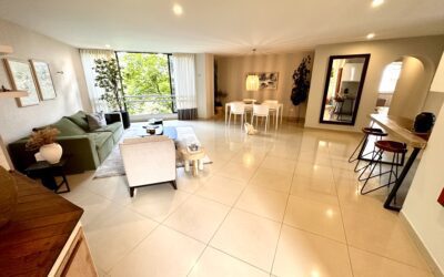 Price Reduced! El Poblado Serenity – Completely Remodeled 4BR Apartment Walkable To Provenza With Green Views and Nearby Babbling Brook