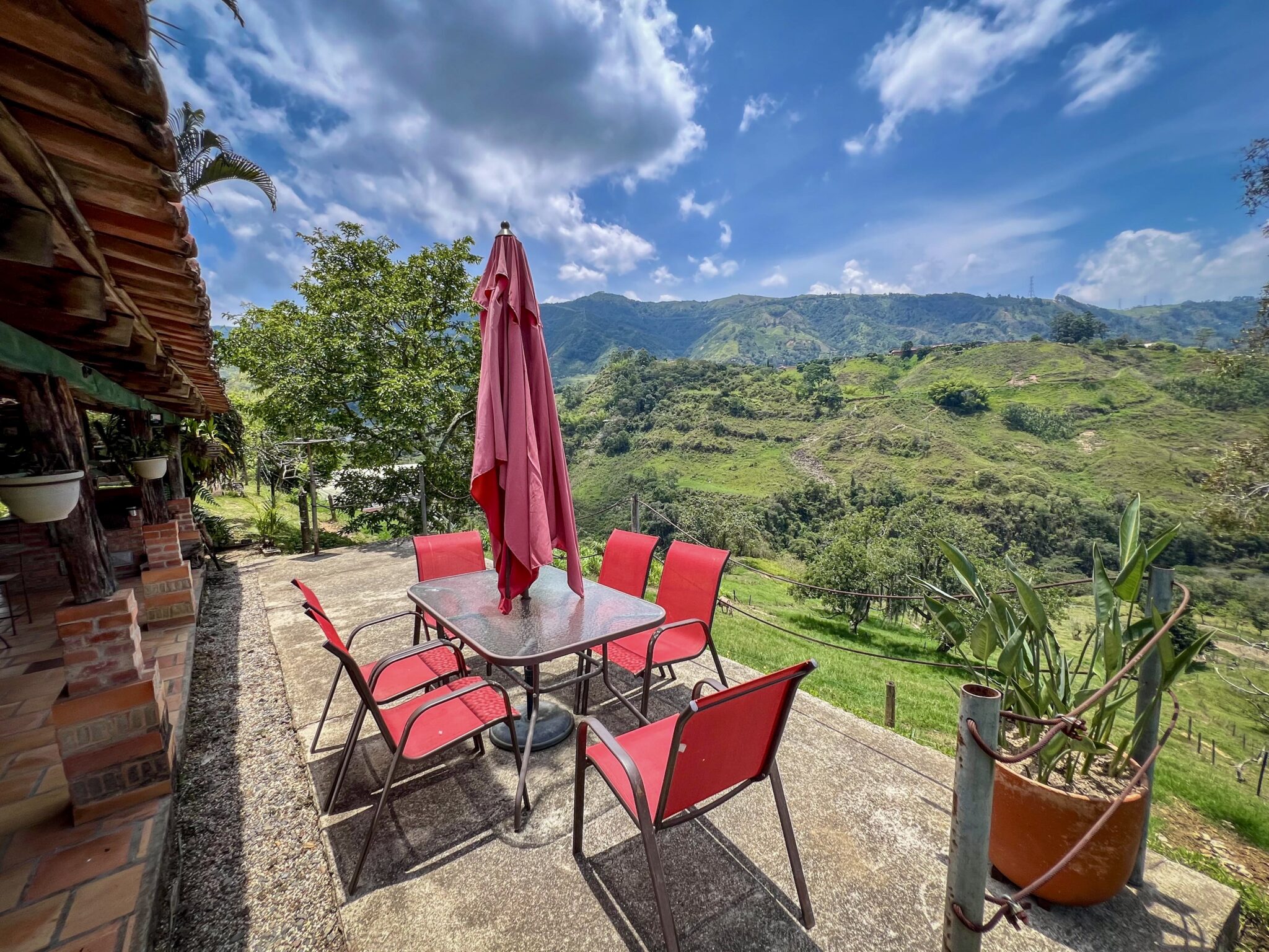 Rolling Green Hills One Hour South of Medellin In Amaga – Horse Corral, Coffee Cultivation, and More Rolling Green Hills One Hour South of Medellin In Amaga – Horse Corral, Coffee Cultivation, and More