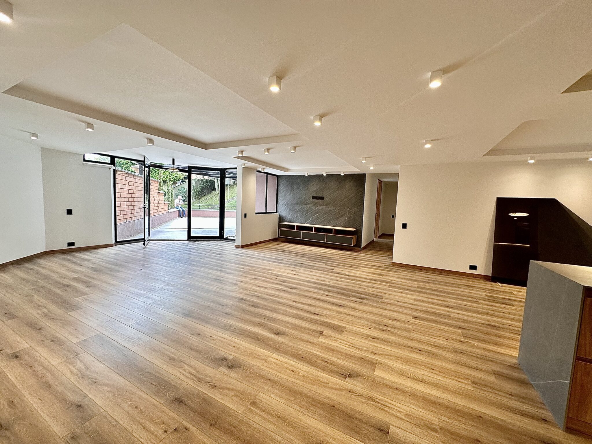 Completely Remodeled 3BR El Poblado Apartment With Two Private Terraces – Quick Access To The International Airport Completely Remodeled 3BR El Poblado Apartment With Two Private Terraces – Quick Access To The International Airport