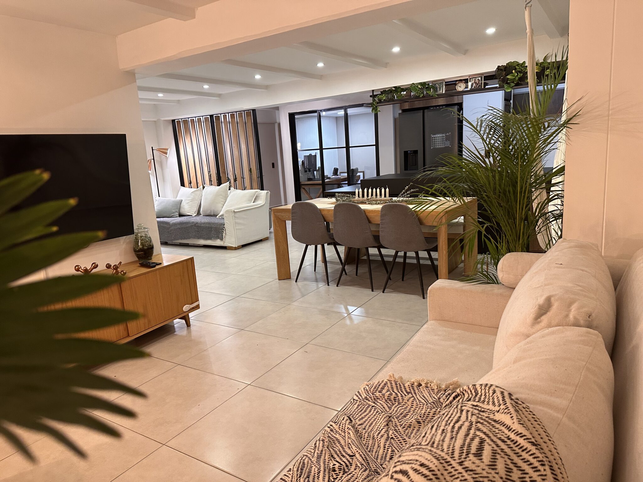 Remodeled 2BR El Poblado Apartment With Great Swimming Pool and Easy Access To El Tesoro Mall Remodeled 2BR El Poblado Apartment With Great Swimming Pool and Easy Access To El Tesoro Mall