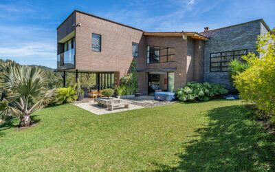 title Fairly New, Two-Level Envigado Independent Home – Sizeable Lot of 1.35 Acres, Fantastic Location Close To The City, and Modern, Industrial Design
