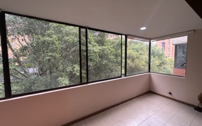 title Low Cost Per M2 La Frontera (El Poblado) Three Level Penthouse – Perfect To Remodel