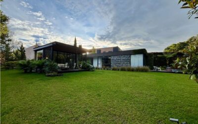title 3BR Envigado Gated Community Home – Perfect Location In Alto De Las Palmas With Low Carrying Costs