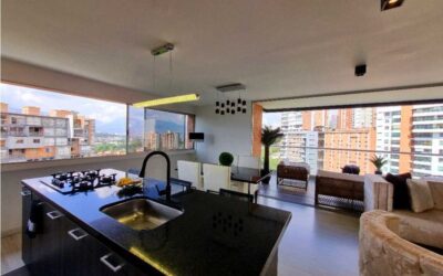 title Open, Airy 2BR El Poblado Apartment With Open Kitchen and Panoramic Views Just Outside The Golden Mile