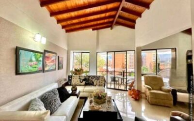title Two-Level Penthouse Steps From Popular Segundo Parque de Laureles Entertainment