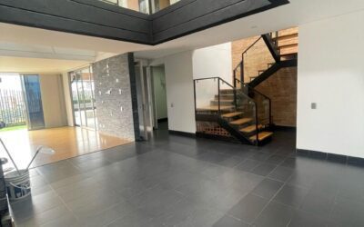 title Two-Level 4BR Envigado Gated Community Home – Desirable San Lucas Area With BBQ Space
