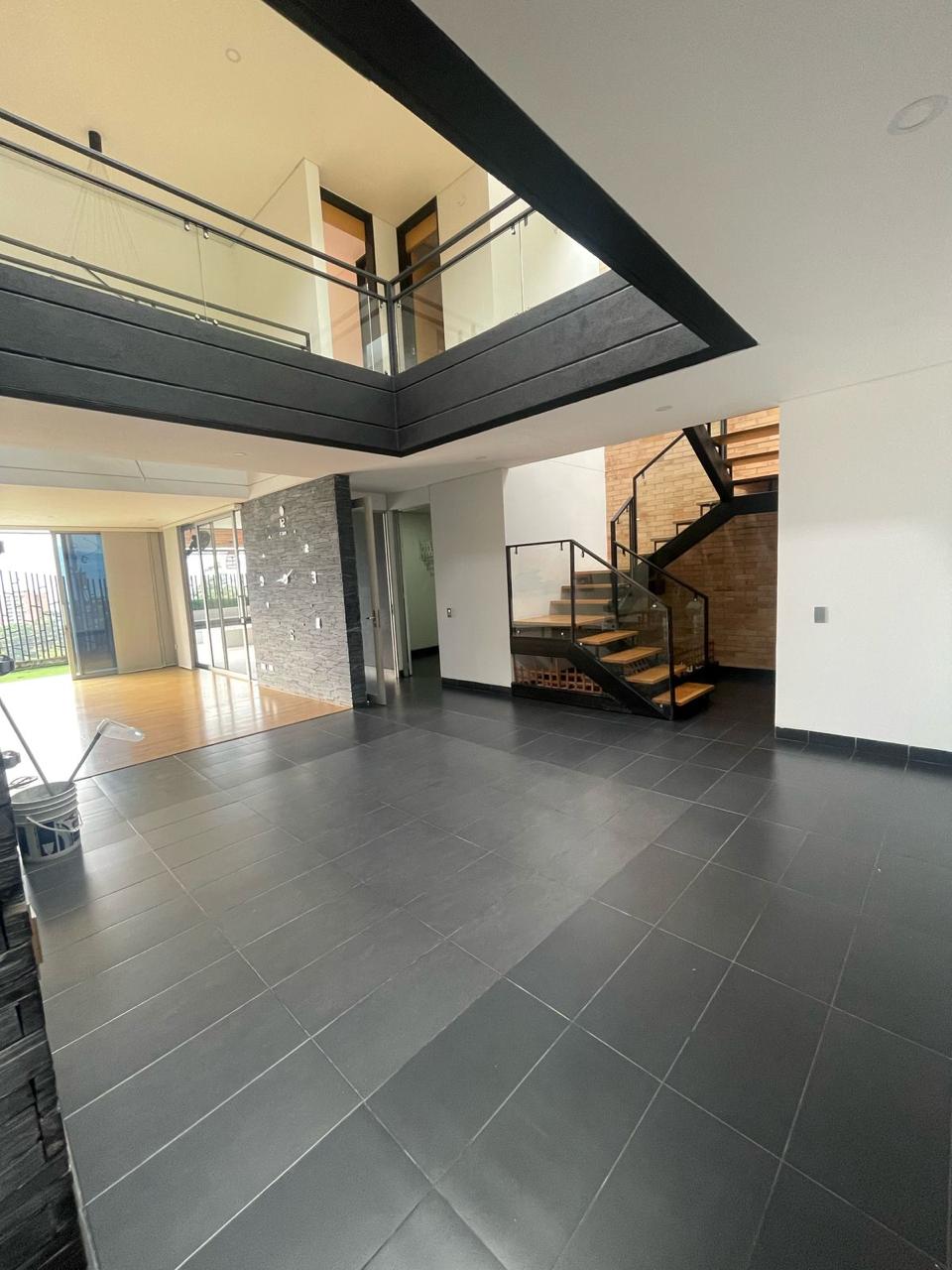 Two-Level 4BR Envigado Gated Community Home – Desirable San Lucas Area With BBQ Space Two-Level 4BR Envigado Gated Community Home – Desirable San Lucas Area With BBQ Space