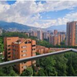 3BR El Poblado Apartment: Renovation Opportunity with Mountain Vistas in Campestre