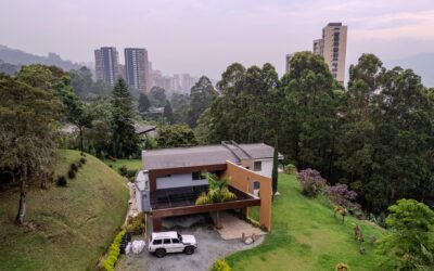 title House for Sale in El Poblado, Medellin | Two-Level Near Entertainment
