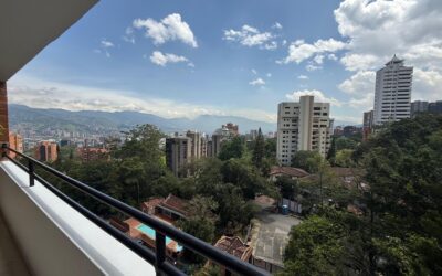title 3BR El Poblado Apartment with Incredible Views and Remodel Potential – Steps From San Lucas Plaza
