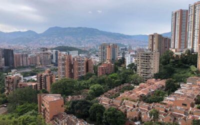 title Three-Bedroom El Poblado Apartment with Beautiful Views in Castropol
