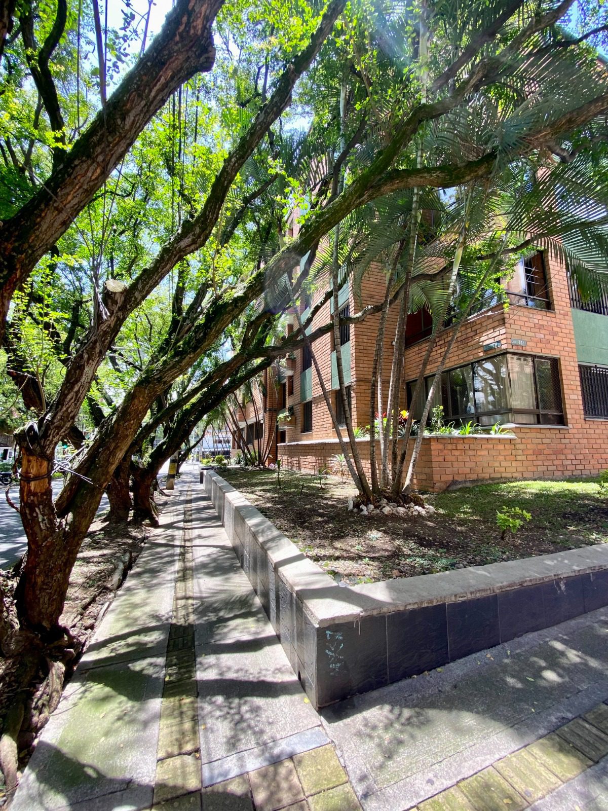 Apartment for Sale in El Poblado, Medellin, Colombia | Low Cost per M2 Apartment for Sale in El Poblado, Medellin, Colombia | Low Cost per M2