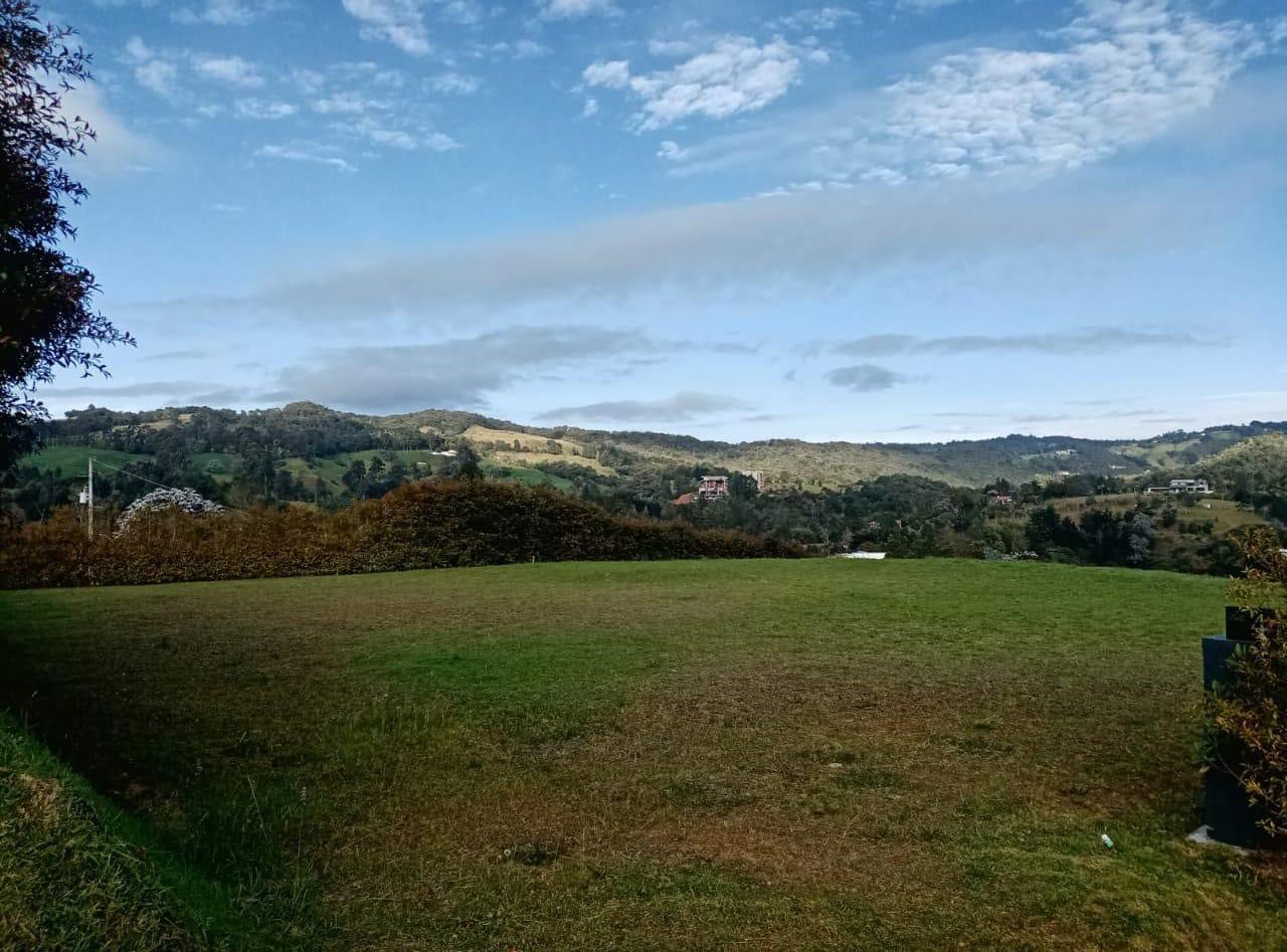 Well Located .25 Acre Lot In Exclusive 10 Property Subdivision – Easy City Access and 15 Minutes From The International Airport Well Located .25 Acre Lot In Exclusive 10 Property Subdivision – Easy City Access and 15 Minutes From The International Airport