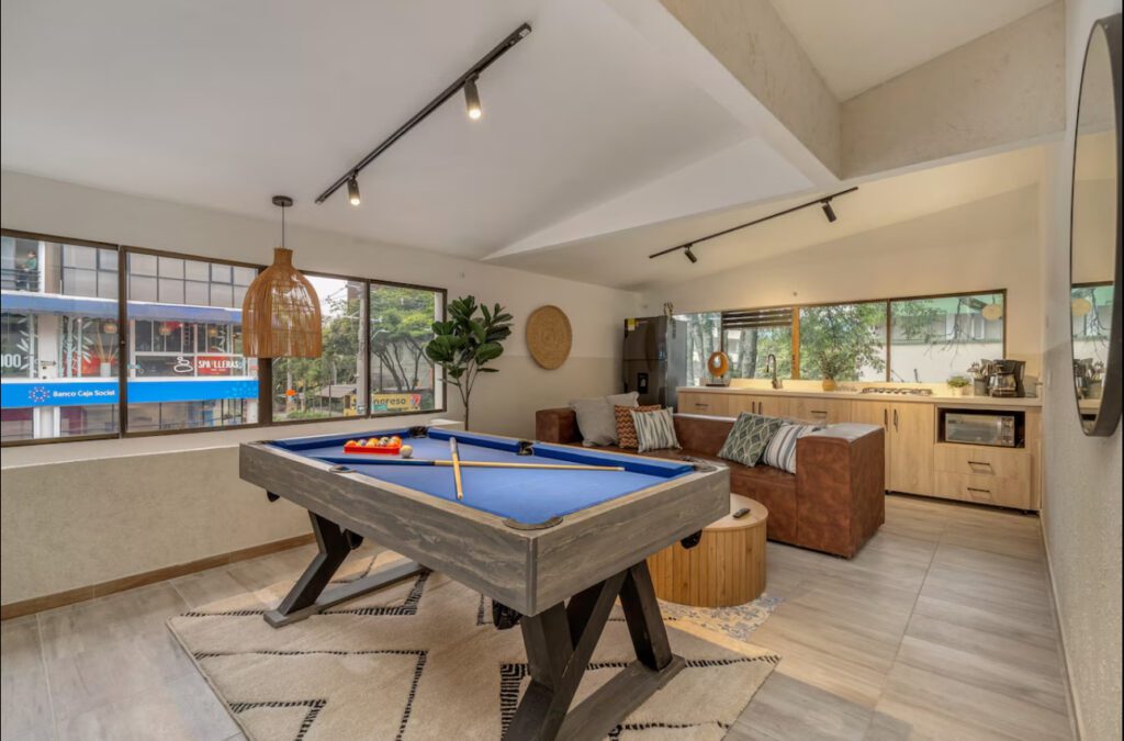 Price Drop! Cash-Flow Positive 4BR Remodeled Investment Apartment with Short-Term Rental License in El Poblado