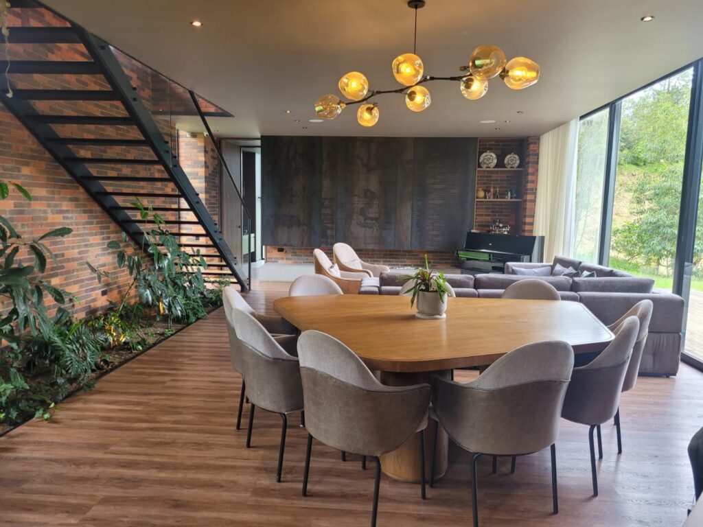 Newly Constructed Luxury Home In Envigado – Complete With 1,700 Sq Ft Guest House Along The Road To El Retiro