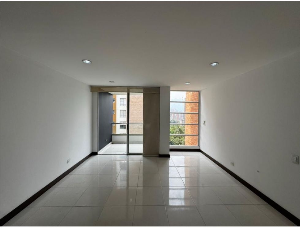 Modern 3BR with City Views in Loma del Esmeraldal, Envigado