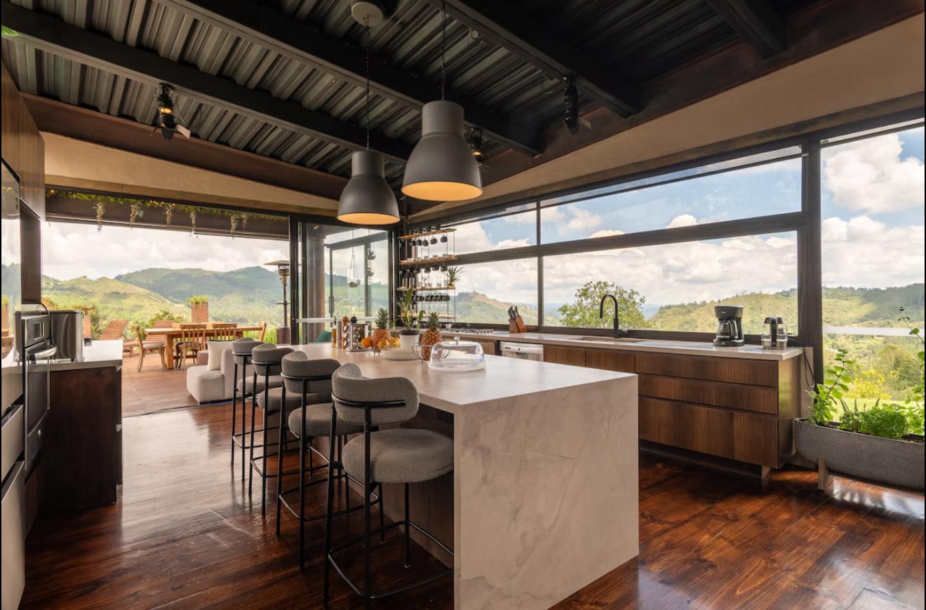 Luxury Retreat In El Retiro – Architectural Masterpiece With Two Jacuzzis, Pool, Gym, and More