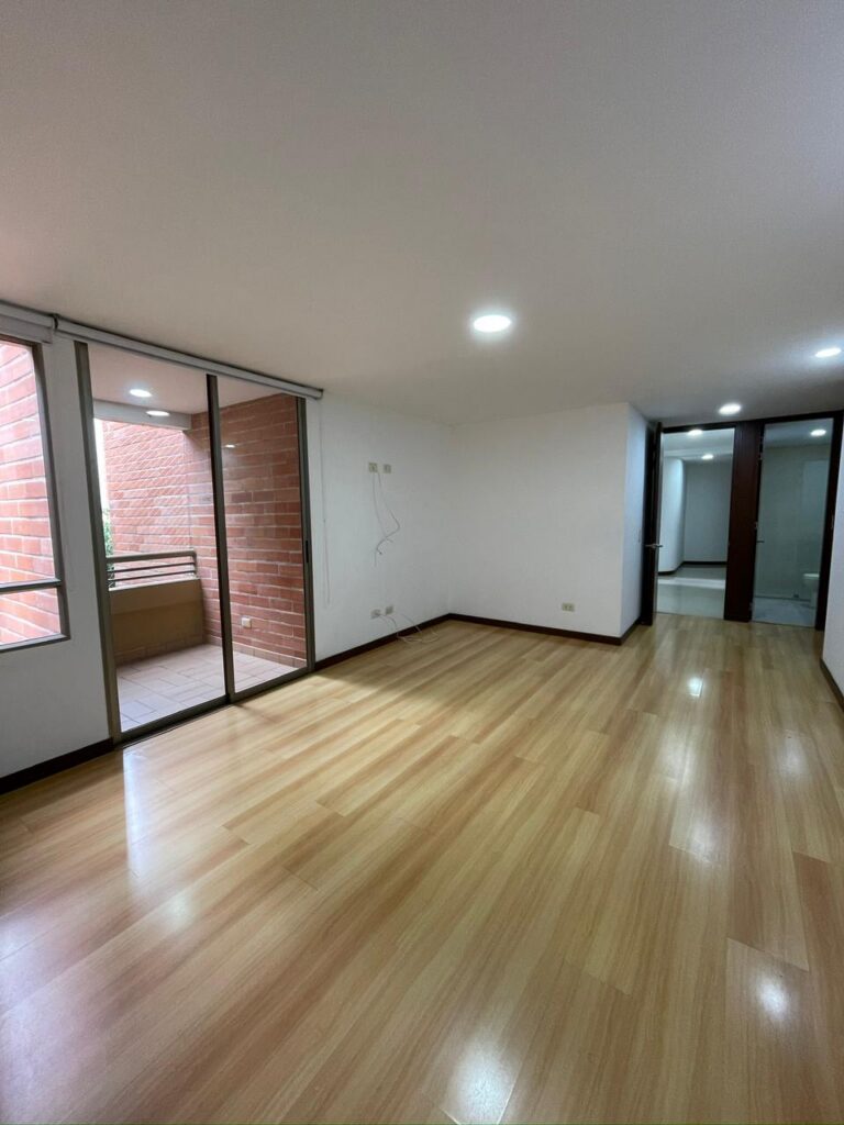 Low Cost Per M2 – 3BR La Frontera Apartment Ripe For A Remodel