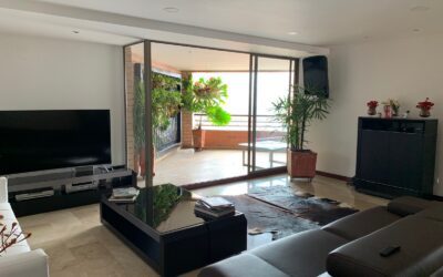 Panoramic High-Floor 3BR Residence – Provenza, El Poblado