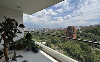 High-Floor 3BR El Poblado Apartment With Amenities