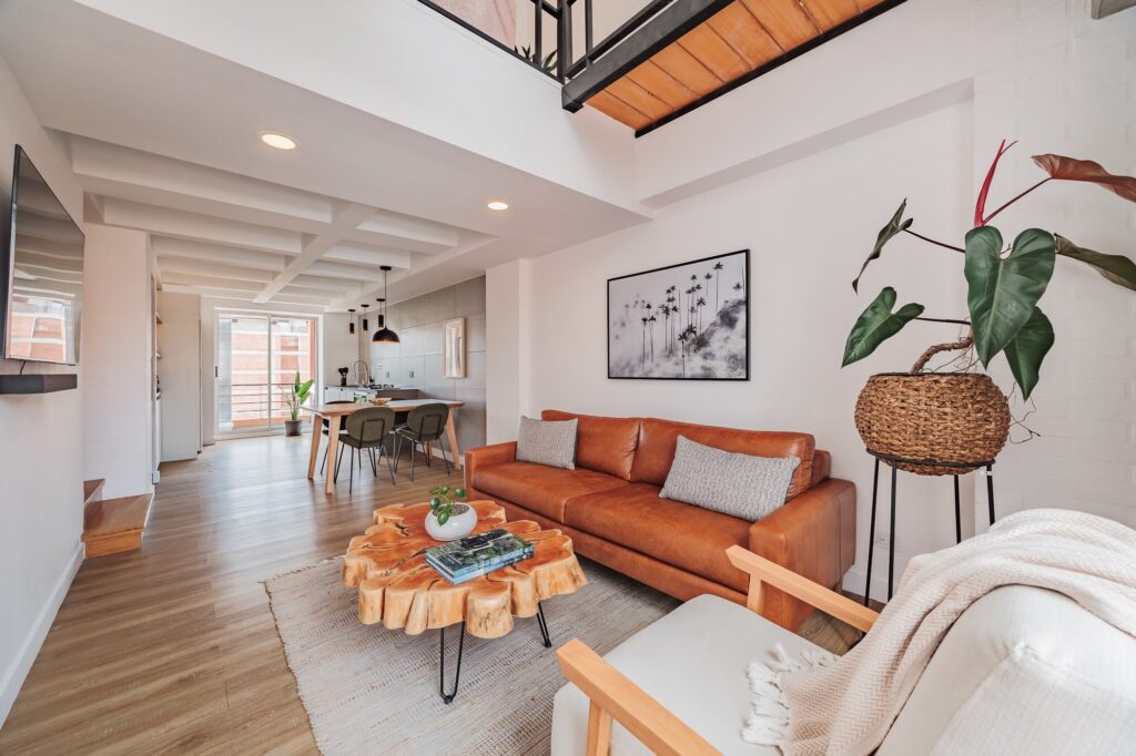Stunning Four-Level Penthouse in Conquistadores (Laureles)