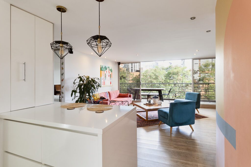 Bright, Renovated 2BR Unit With Multiple Balconies | Astorga, El Poblado