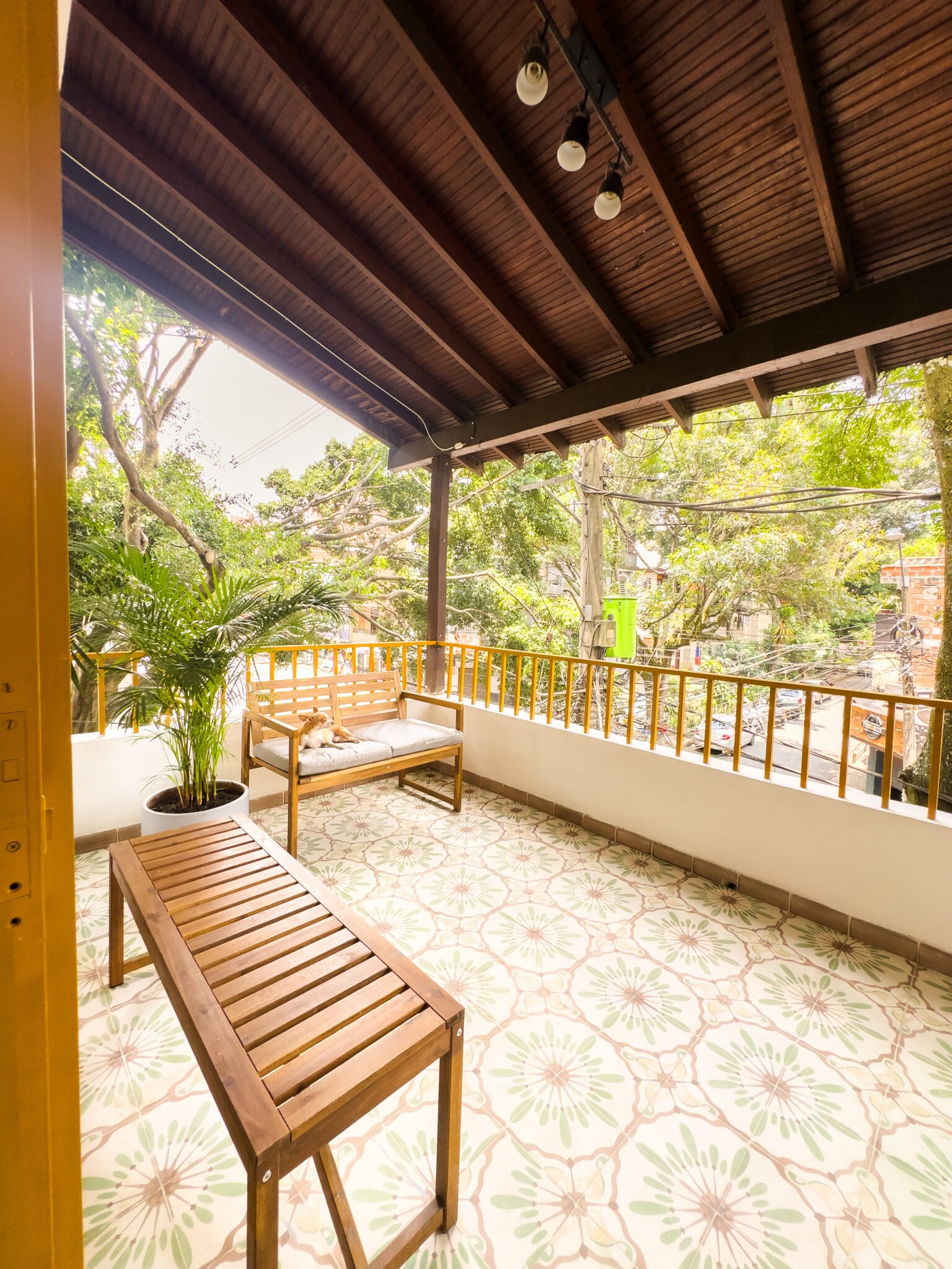 Renovated Top Floor 3BR With Private Jacuzzi | La Floresta Renovated Top Floor 3BR With Private Jacuzzi | La Floresta