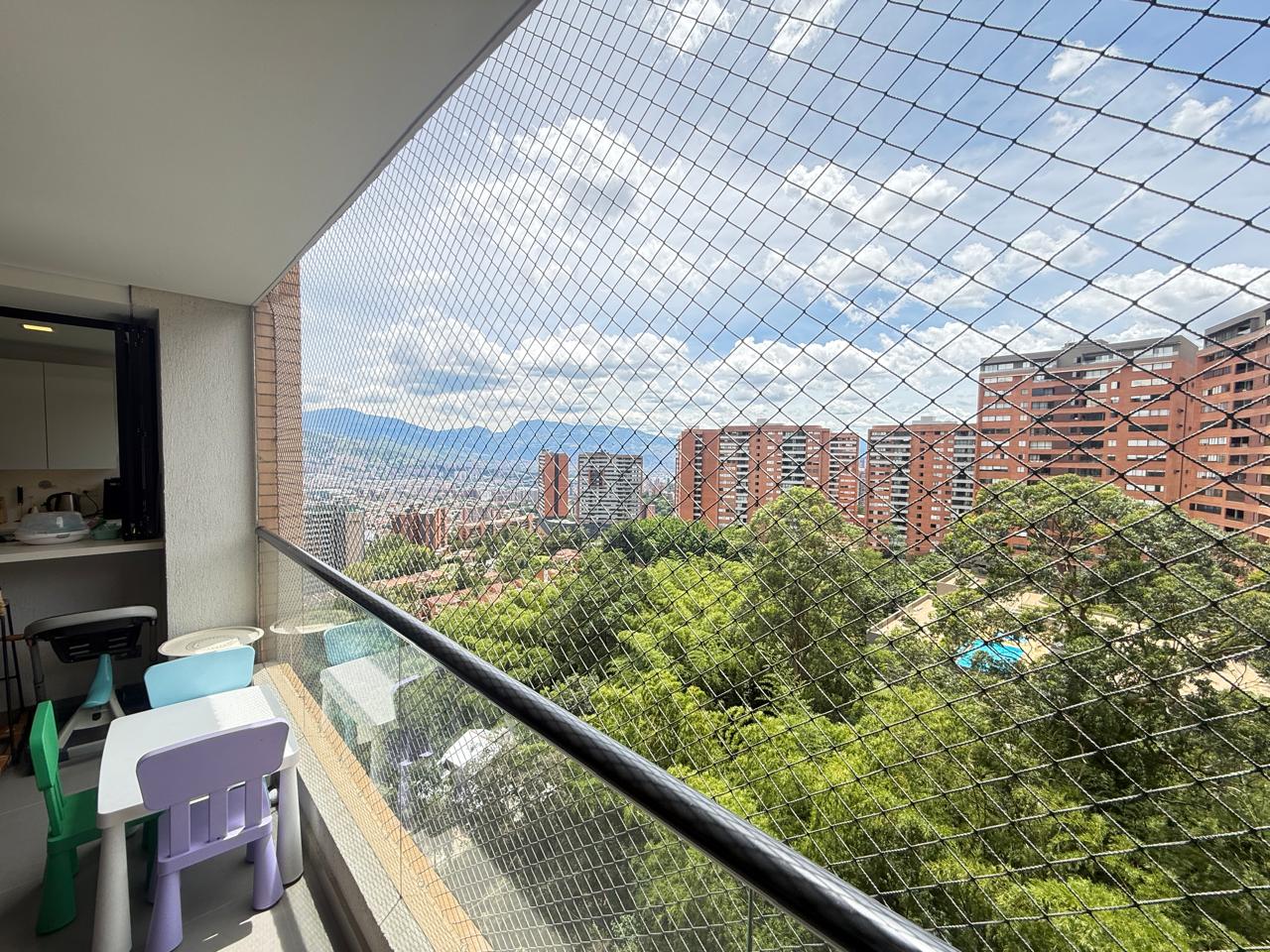 Spacious High-Floor 3BR Apartment With Views | Envigado Spacious High-Floor 3BR Apartment With Views | Envigado
