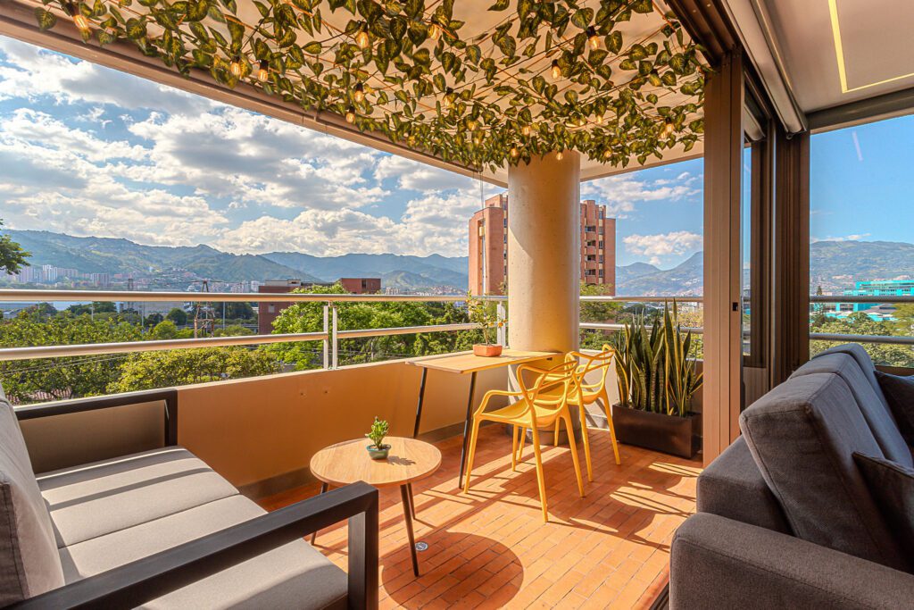 Turn-Key Remodeled 2BR Unit in Patio Bonito | El Poblado