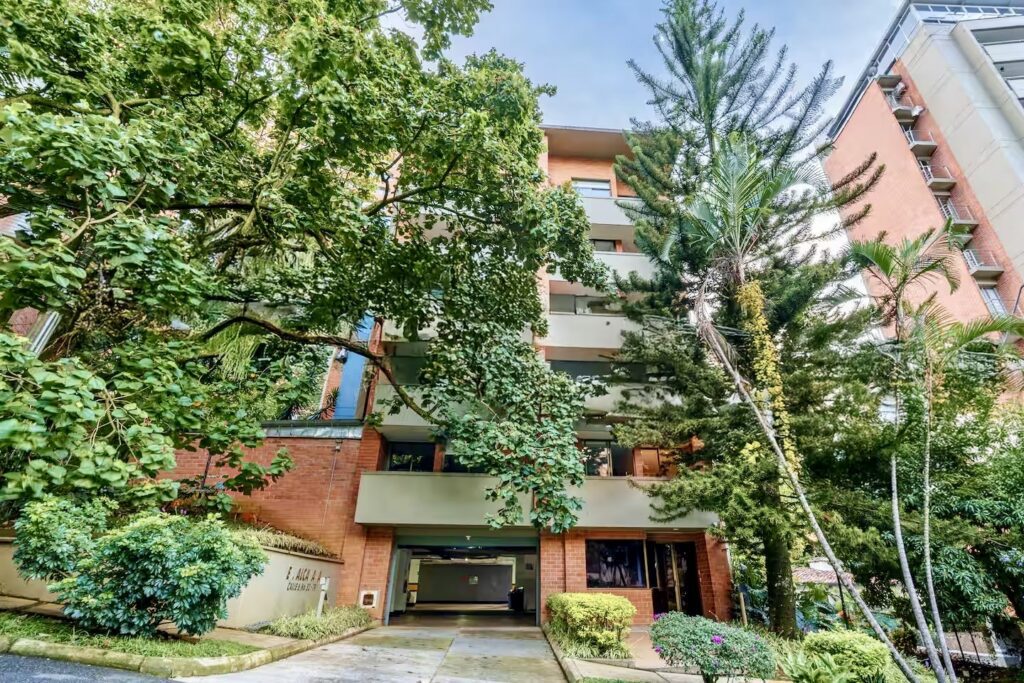 Remodeled 1BR Unit With A/C In Provenza | El Poblado