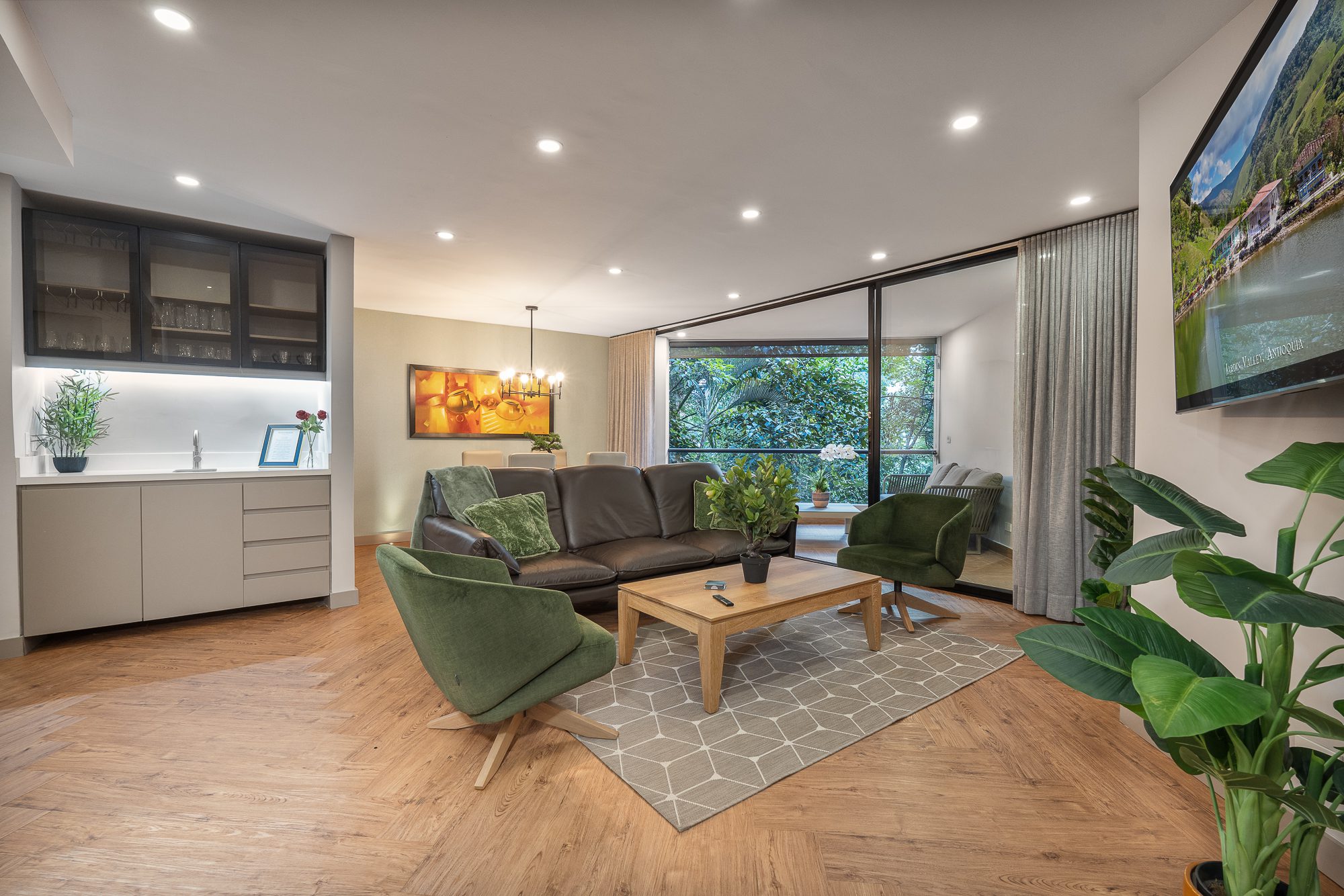 Turnkey 3BR Unit Walkable To Provenza | El Poblado Turnkey 3BR Unit Walkable To Provenza | El Poblado