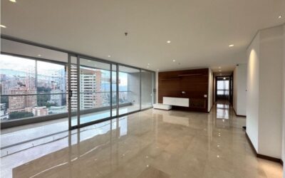 4BR High-Floor Residence Walkable To El Tesoro | El Poblado