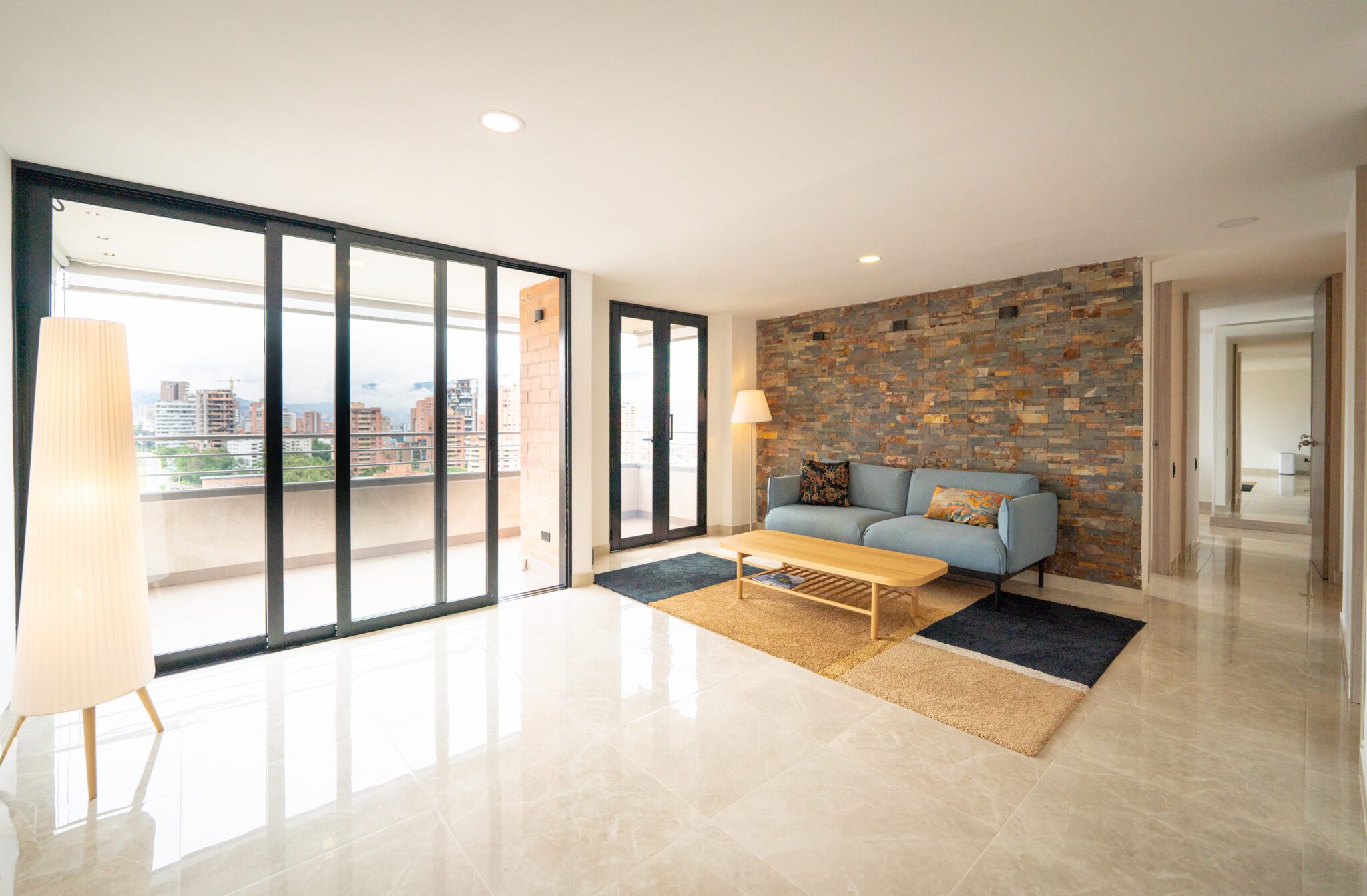 Turnkey, High-Floor Apartment Walkable To Provenza | El Poblado Turnkey, High-Floor Apartment Walkable To Provenza | El Poblado