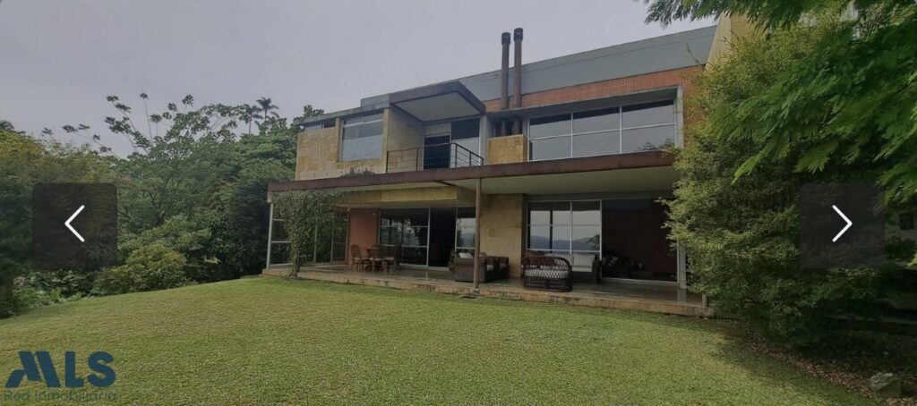 5BR Gated Community Home with Private Lot and Views | El Poblado