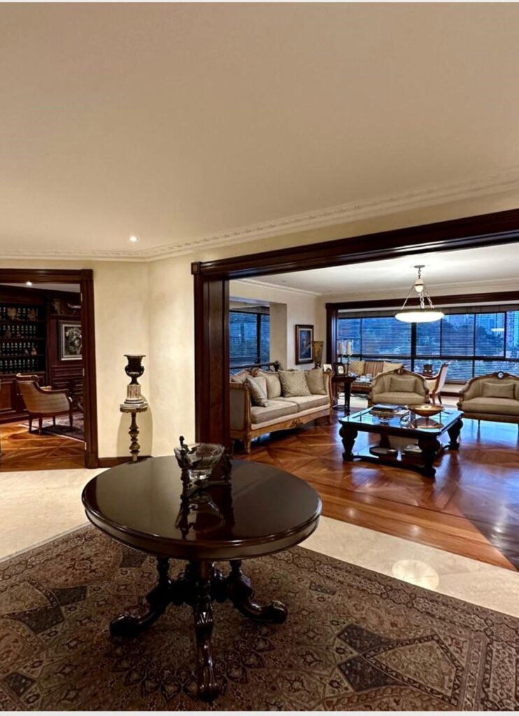 Massive 4BR El Poblado Apartment With Classic Wood Finishing’s, Direct Elevator, and One Unit Per Floor