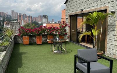 Two-Level El Poblado Penthouse With 721 Square Foot Rooftop Terrace – An Eight Minute Walk to Provenza