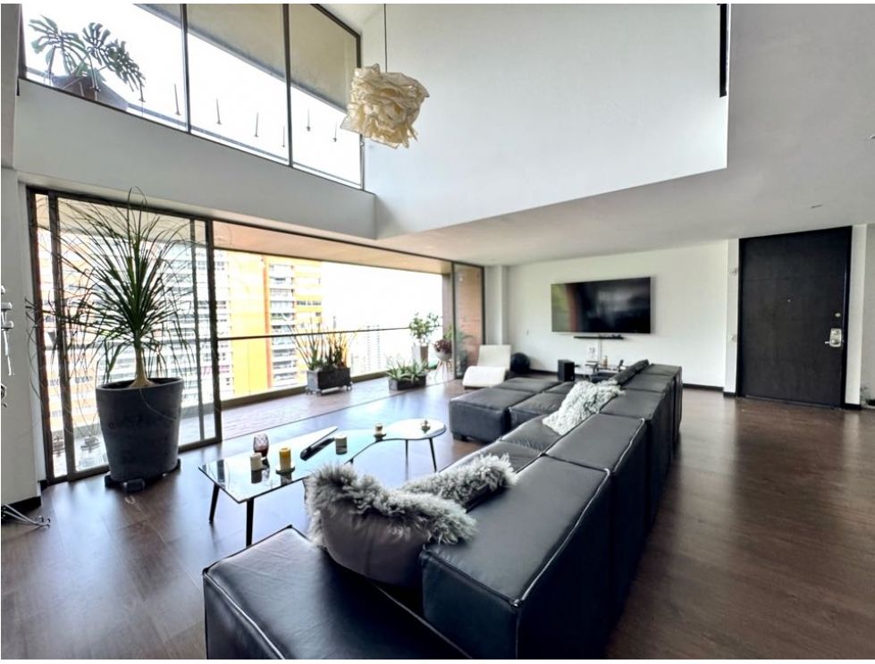 Two-Level El Poblado Penthouse With Serene Views, Two Balconies, and Complete Amenities