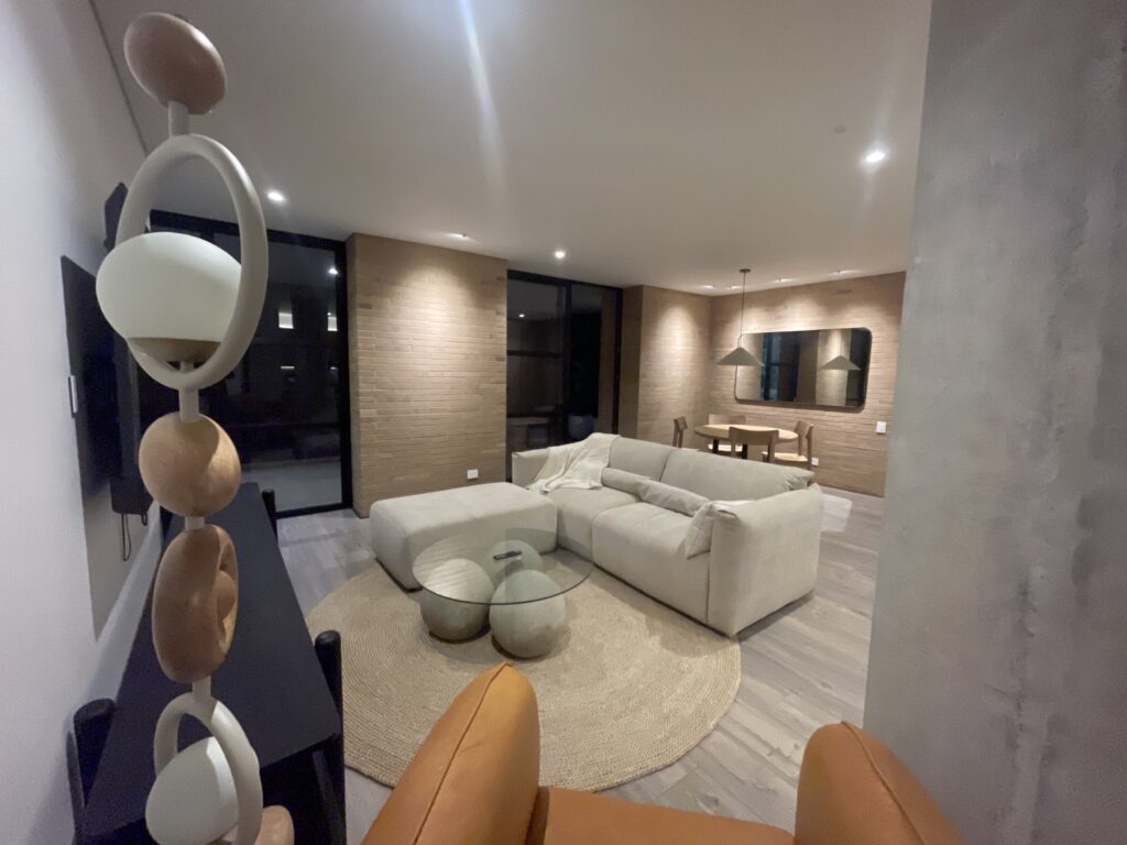 Newly Constructed, 2BR Luxury El Poblado Apartment With Wrap-Around Balcony and Modern Finishing’s – 9 Minute Walk to Provenza