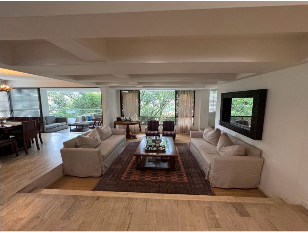 Remodeled 3BR El Poblado Apartment With Open-Kitchen, Luxurious Bathrooms, and Relaxing Balcony Space